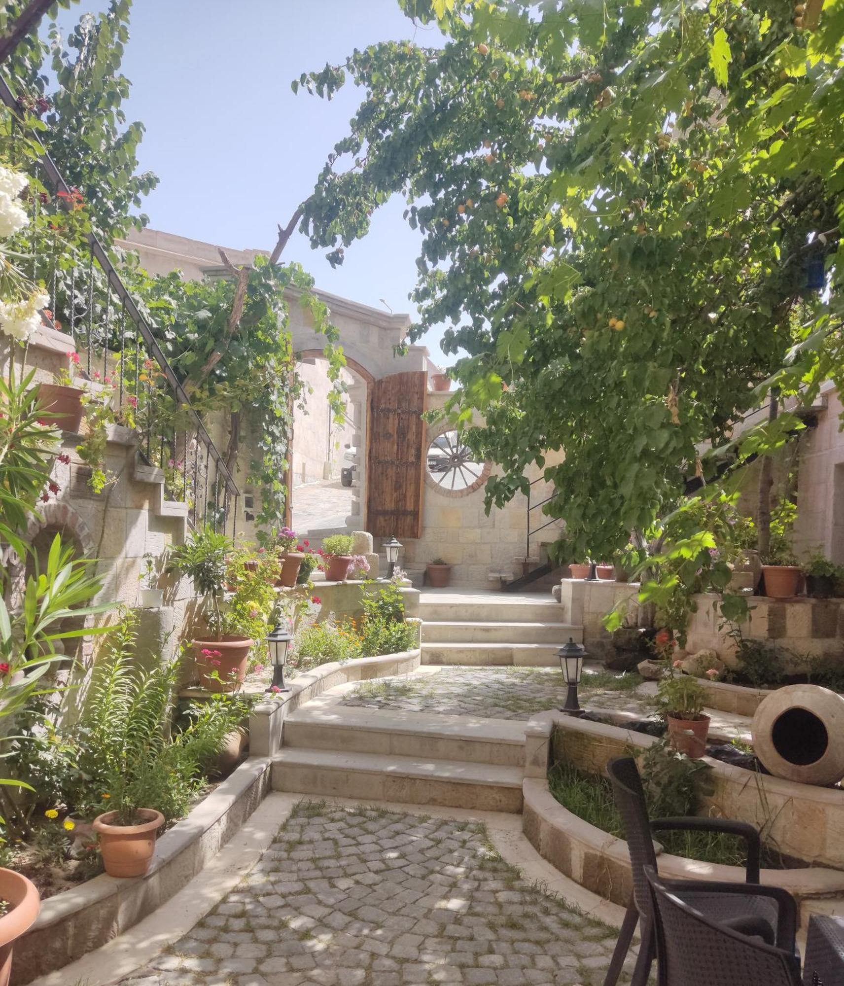 Luwian Stone House Hotel Гьореме Екстериор снимка