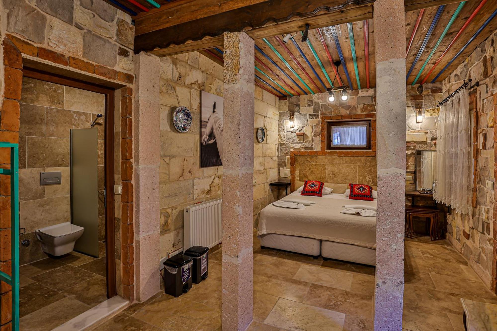 Luwian Stone House Hotel Гьореме Екстериор снимка