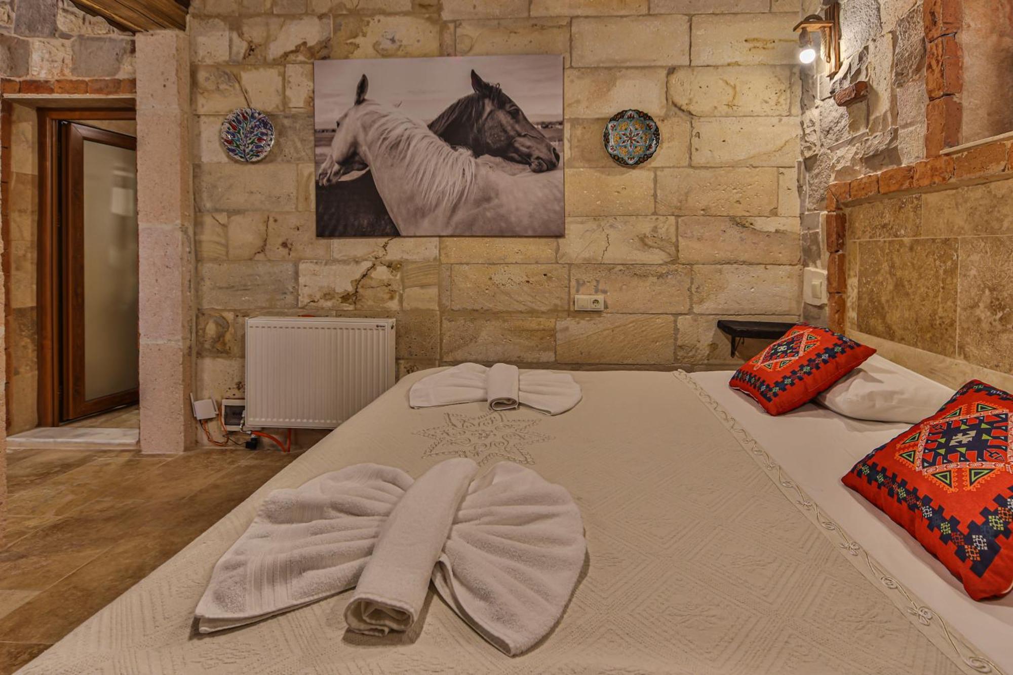 Luwian Stone House Hotel Гьореме Екстериор снимка