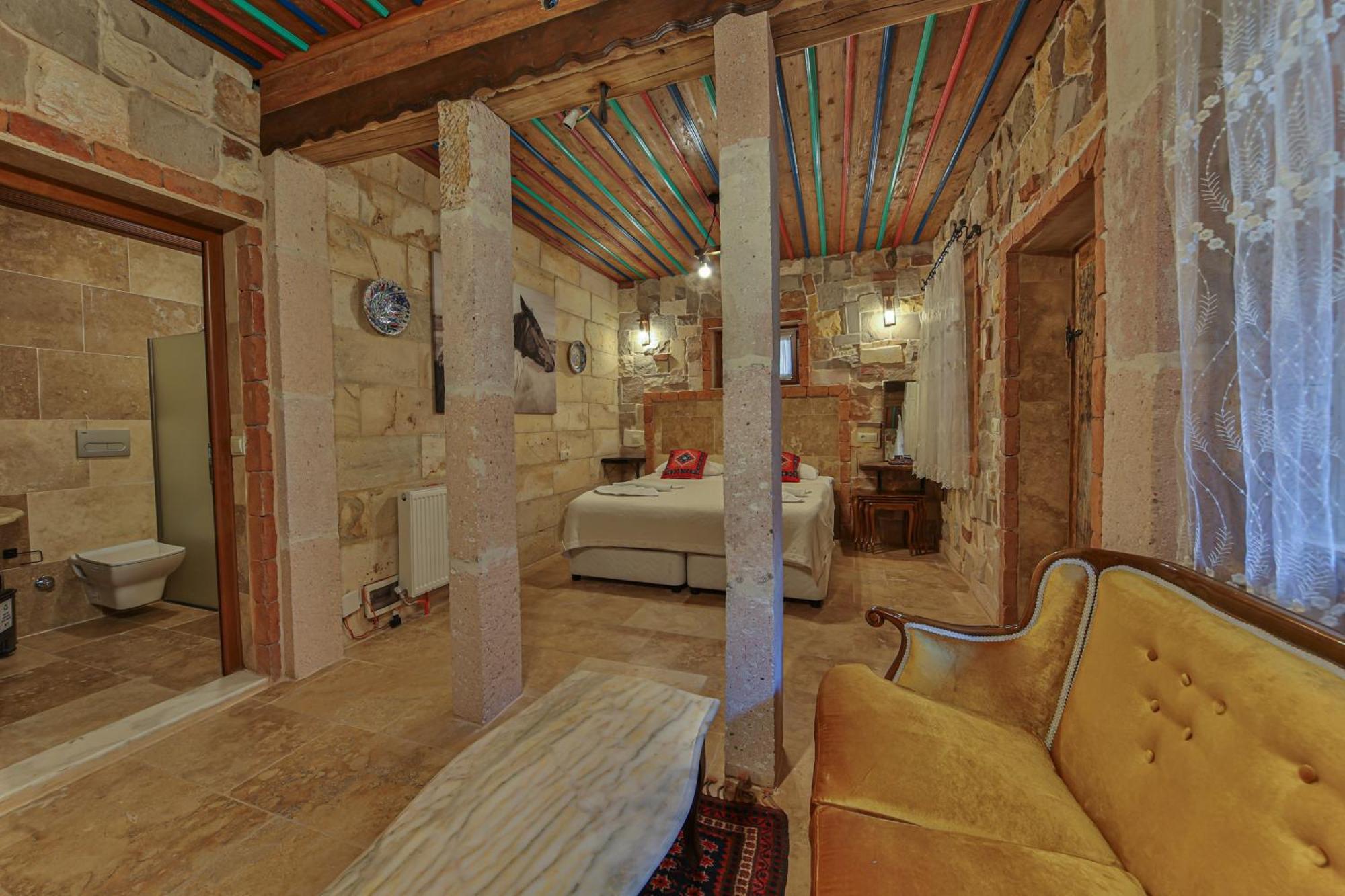Luwian Stone House Hotel Гьореме Стая снимка