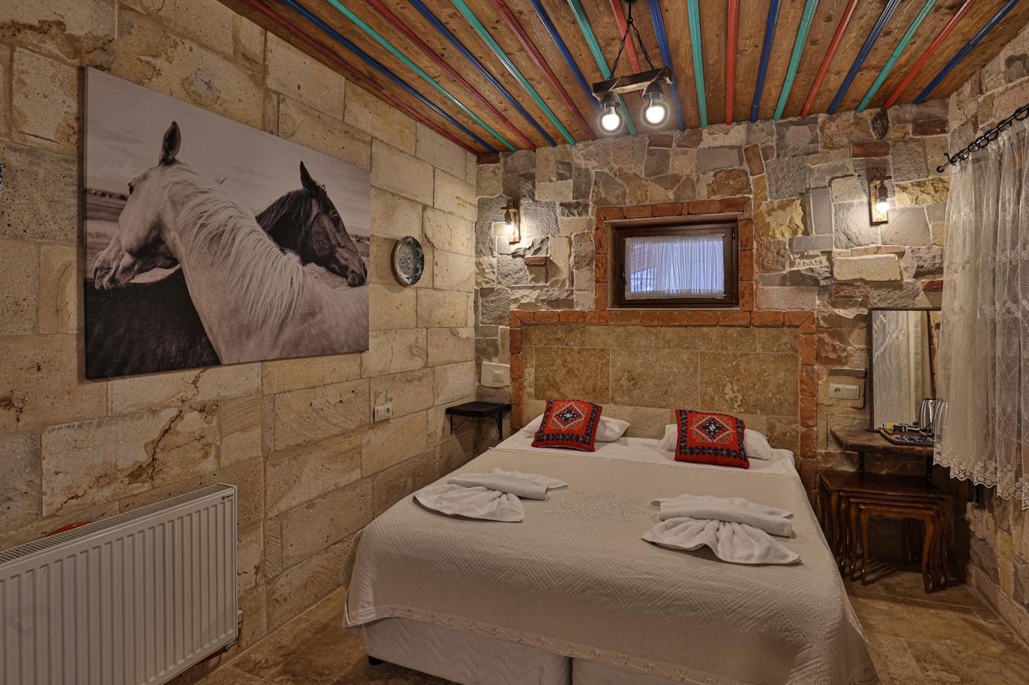 Luwian Stone House Hotel Гьореме Екстериор снимка