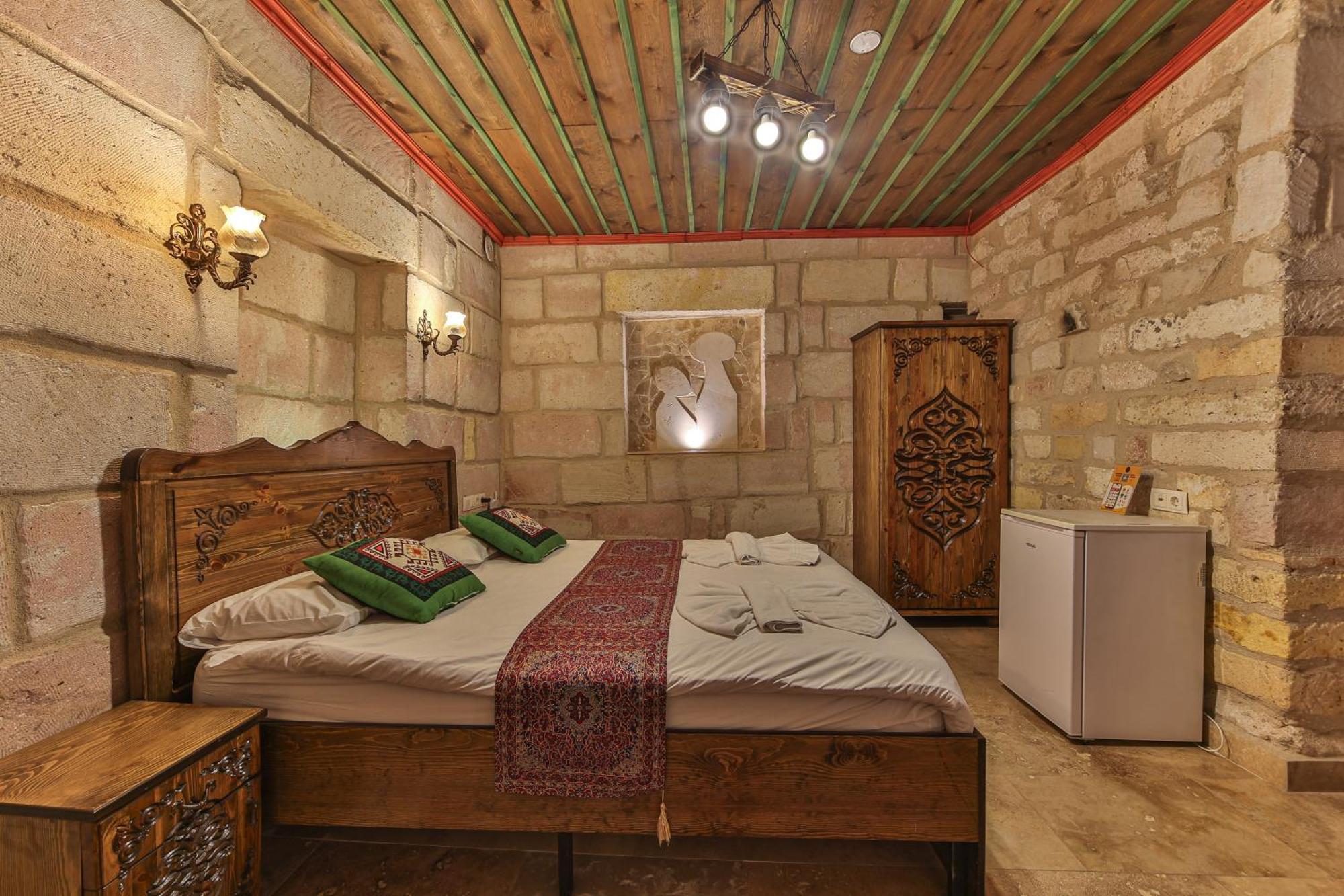 Luwian Stone House Hotel Гьореме Стая снимка