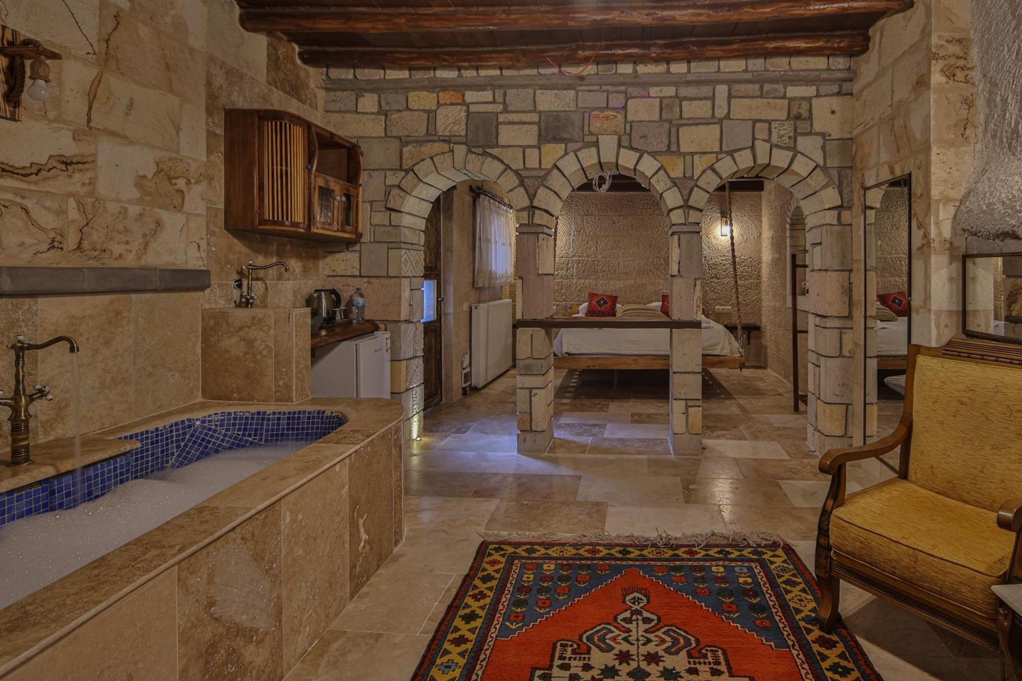 Luwian Stone House Hotel Гьореме Екстериор снимка